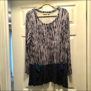 LOGO Purple print tunic. So buttery soft. 1x